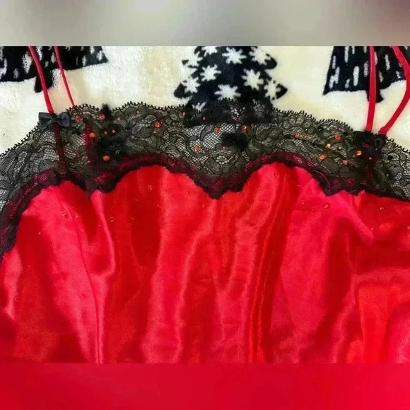 Vintage Victoria’s Secret slip dress size large - Picture 2 of 5